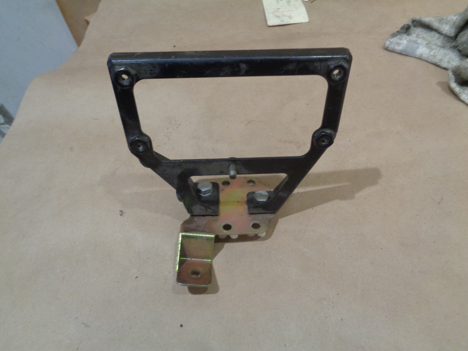 Ferrari 550,456 - LH Ignition Coil Bracket With Plate   P/N 155320 - 155306