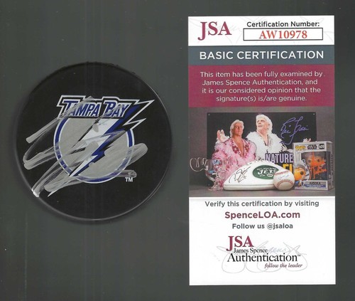 Victor Hedman Signed Tampa Bay Lightning Souvenir Puck JSA COA - 第 1/1 張圖片