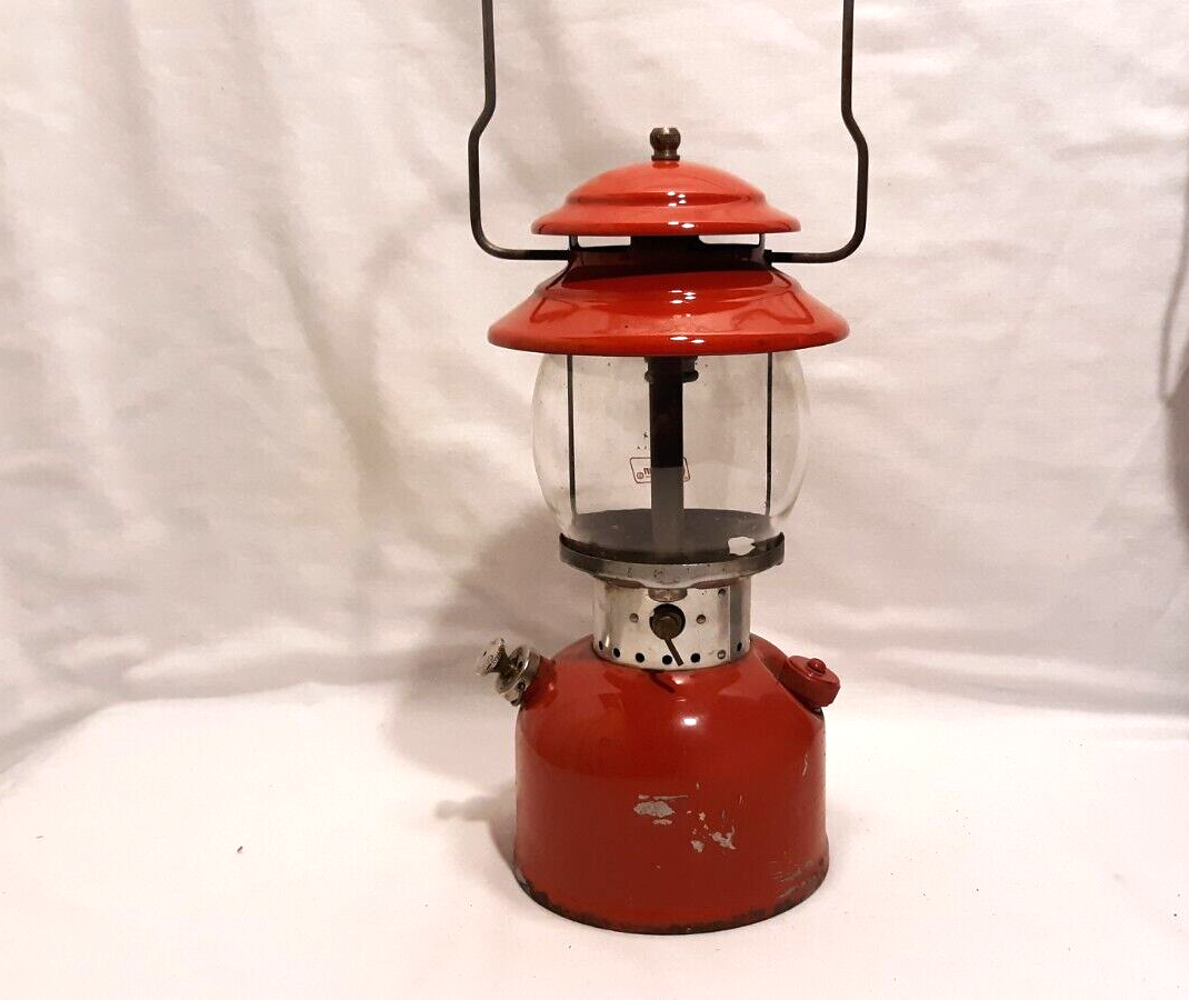 Vintage 1970 COLEMAN 200 A Red Lantern SUNSHINE OF THE NIGHT Single Mantle  8-70