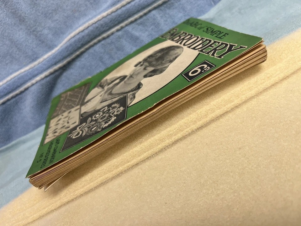 Vintage The ABC of SIMPLE EMBROIDERY & 29 Embroidery Stitches British Booklets - Image 4 of 4