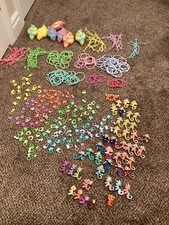 Mini Fingerlings Lot with many accessories - charms, bracelets, vines and pods