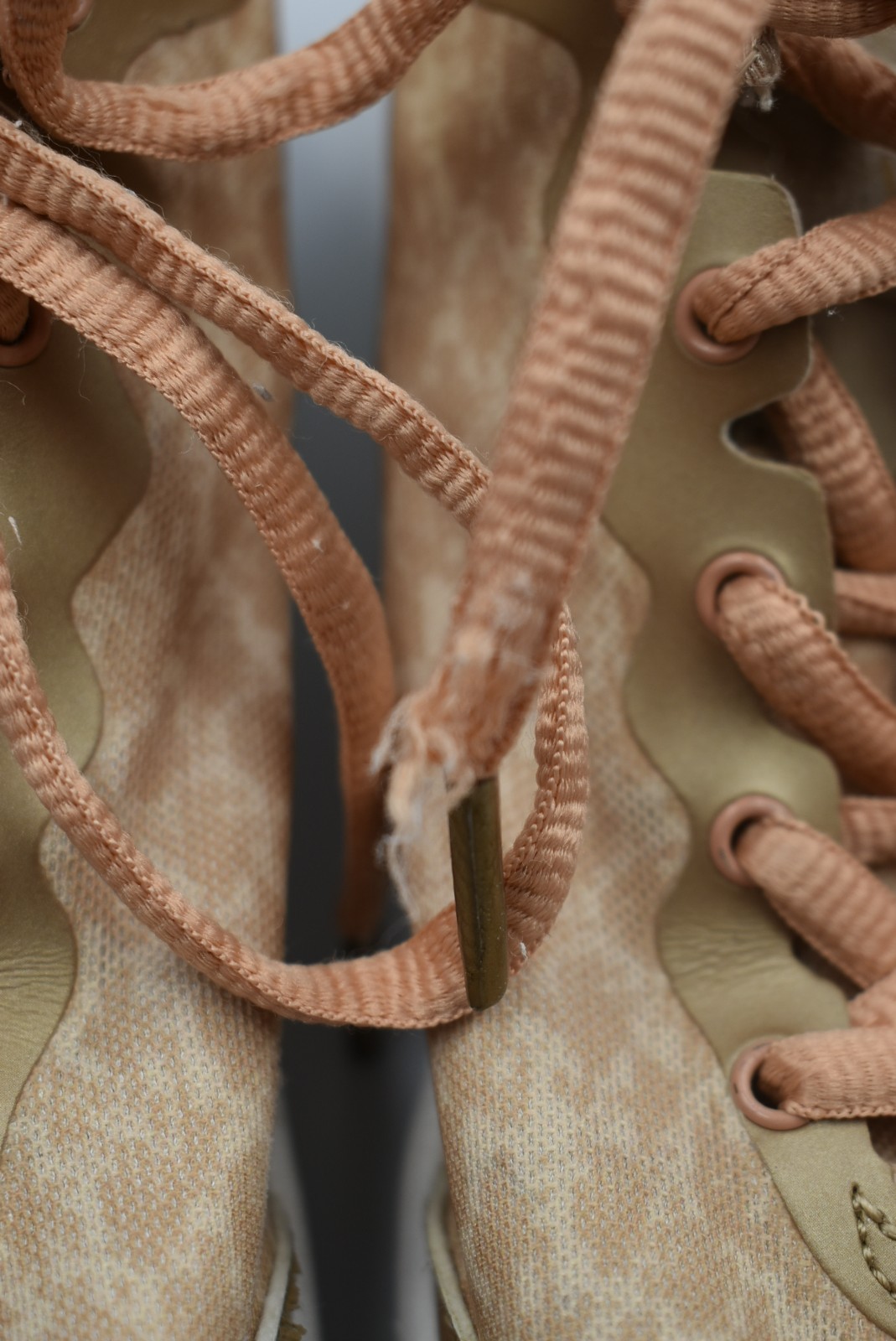 VIONIC Tan Python Orthopedic Sneakers Womens 7.5 - image 4