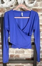 Athleta Transcend Wrap Top-NWOT-Purple-size Medium 