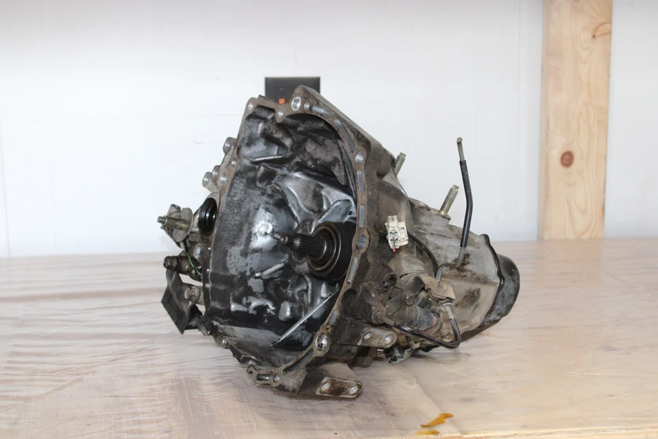 Mazda 626 1993-1997 transmisión manual 2,0 L Foto 2 de 4