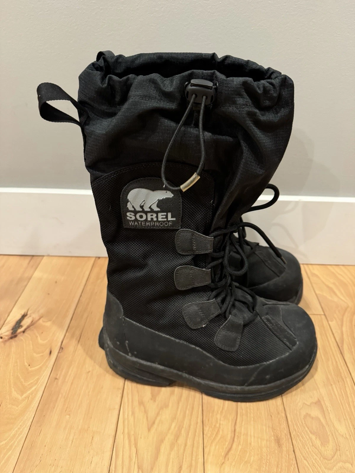 SOREL Intrepid Explorer Insulated Winter Snow Boots Size 6 NL 1463-010