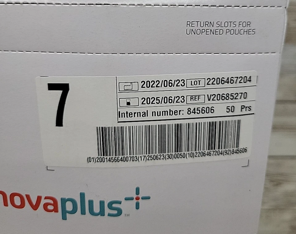 Gammex NovaPlus Non-Latex PI Green Surgical Gloves *50 Pair* Size: 7 *See Date* - Image 2 of 4