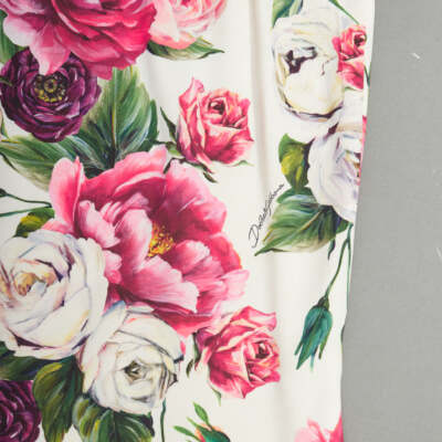DOLCE GABBANA white red floral print silk lined elastic knee DOLCE GABBANA white red floral print silk lined elastic knee