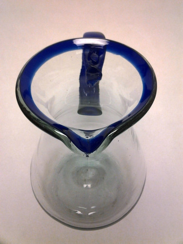 Mexican hand blown pitcher – 9 inches- Cobalt blue rim, handle - Picture 2 of 6