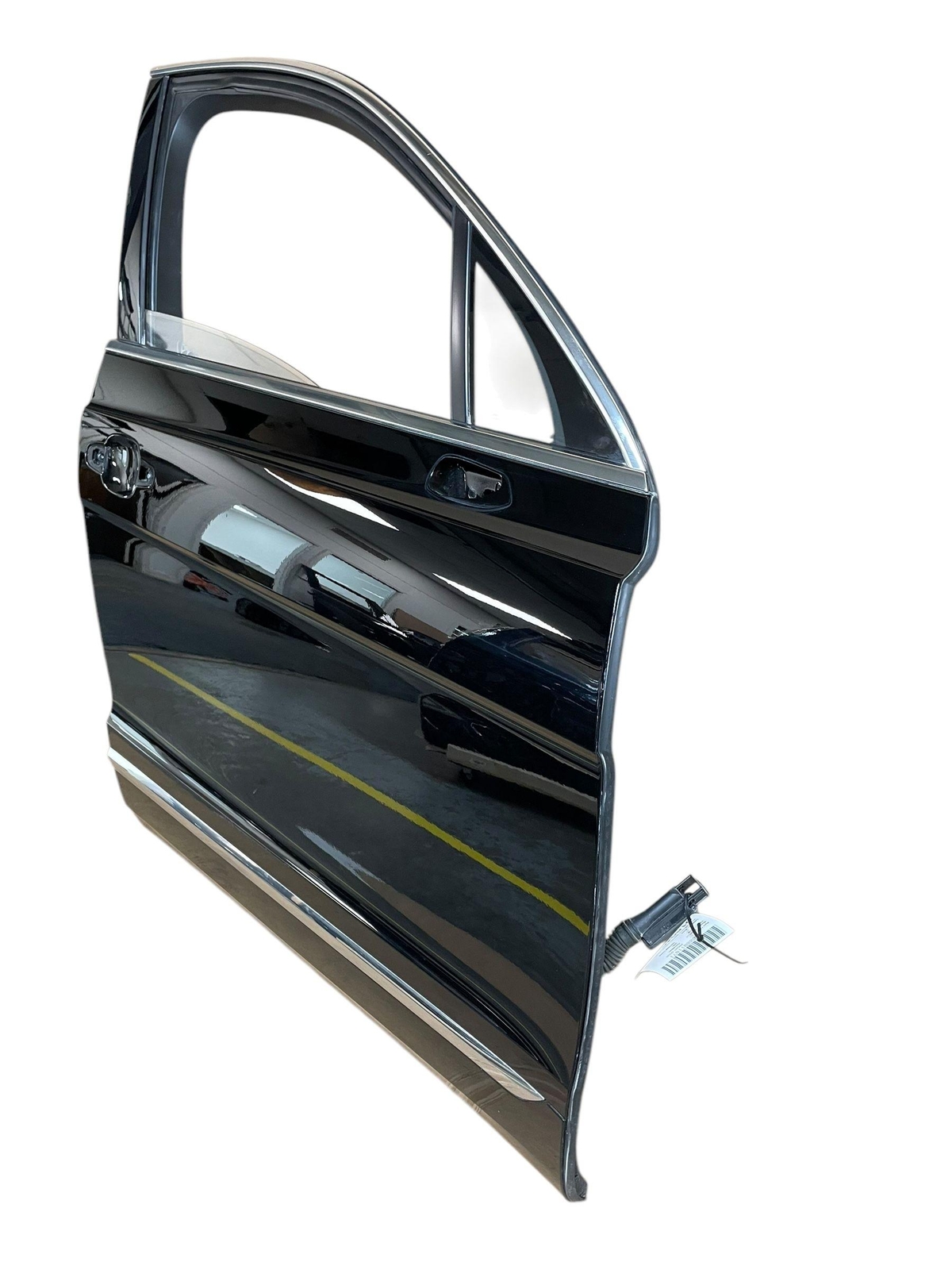2018 BENTLEY BENTAYGA FRONT RIGHT SIDE DOOR W/O MIRROR & HANDLE W/ WINDOW GLASS