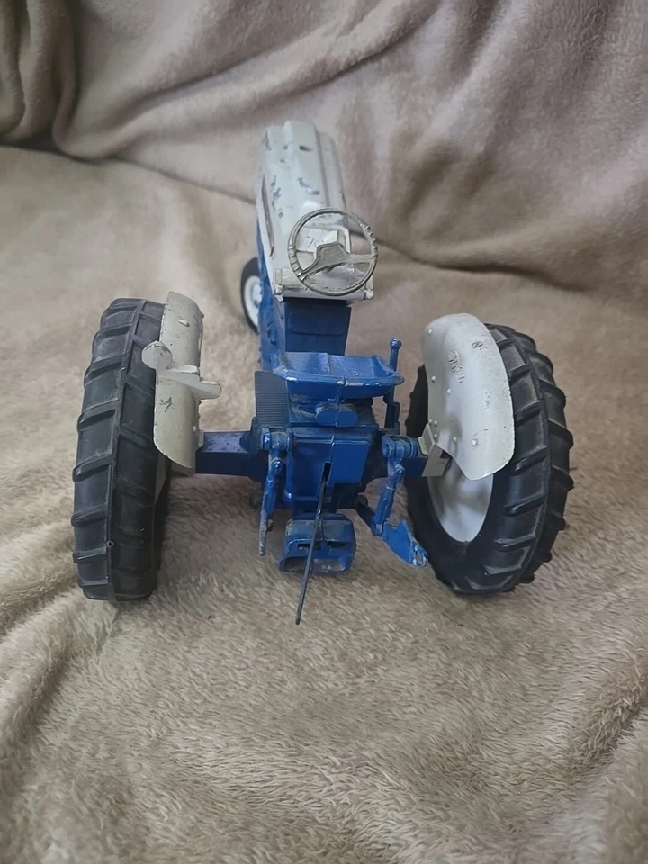 Vintage Ford Commander 6000 1/12 Farm Tractor Replica Collectible by Scale - Image 4 of 4