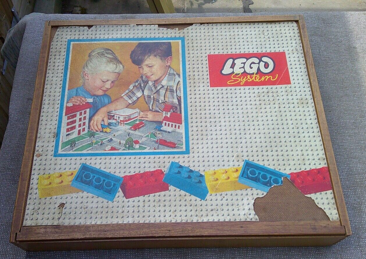 748 【￥59,000】Ｌサイズ／完売カラー入手困難コッパー／ハリウッドＢＯＸ A Large Wooden Box of Vintage Lego - 1960s - Rare and Collectable