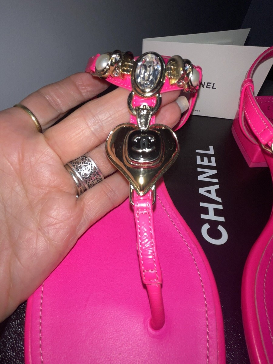【ピンクが可愛い☆キラキラCCロゴ】★CHANEL★ビーチ サンダル Zhoelala（シューララ）ビーチサンダル☆紫クリアスター T-002