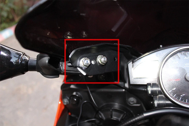 ESPEJOS RETROVISORES LED INTERMITENTES PARA MOTO SUZUKI GSXR1000 / HAYABUSA GSX1300R Foto 4 de 4