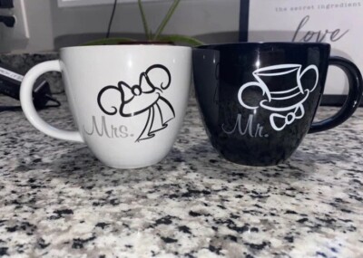 Disney Parks Mr & Mrs Mickey & Minnie Mouse Mug Set of 2 BLACK WHITE Bride Groom
