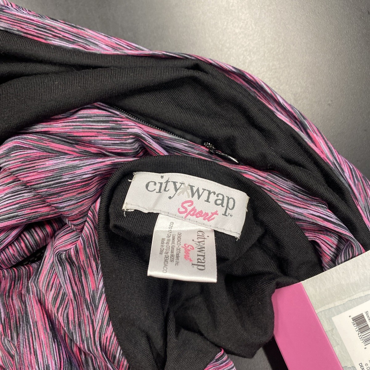 City wrap sport Reversible Zip Scarf Pink One Size Women's Stretch