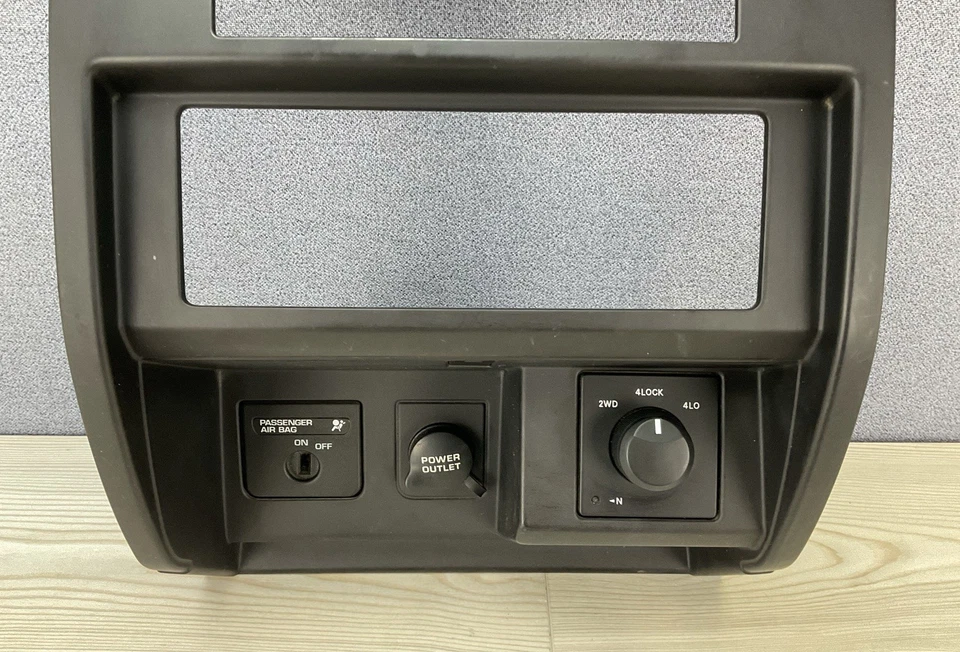 ♦️Bisel radio control climático Dodge Dakota 2005-2007. OEM. ¡Envío gratis! Foto 3 de 4