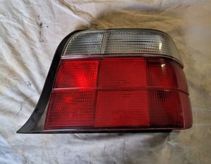 Rücklicht Rückleuchte Heckleuchte 316i BMW E36 Compact rechts rot/schwarz