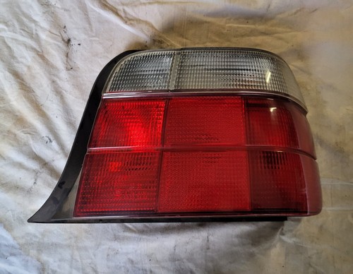 Rücklicht Rückleuchte Heckleuchte 316i BMW E36 Compact rechts rot/schwarz