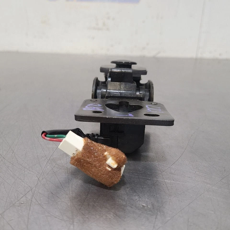 01 2001 LEXUS LX470 QUARTER WINDOW GLASS REGULATOR LEFT DRIVER 8577060020 - Image 2 of 4