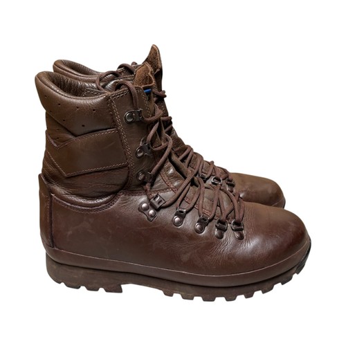 Altberg Defender Combat Boots - Brown Leather - Grade 1 - Size 8M - Picture 3 of 7