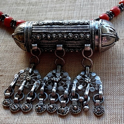 1930s Antique Silver & Coral Prayer Box Necklace 16" MADE IN YEMEN - Picture 2 of 6