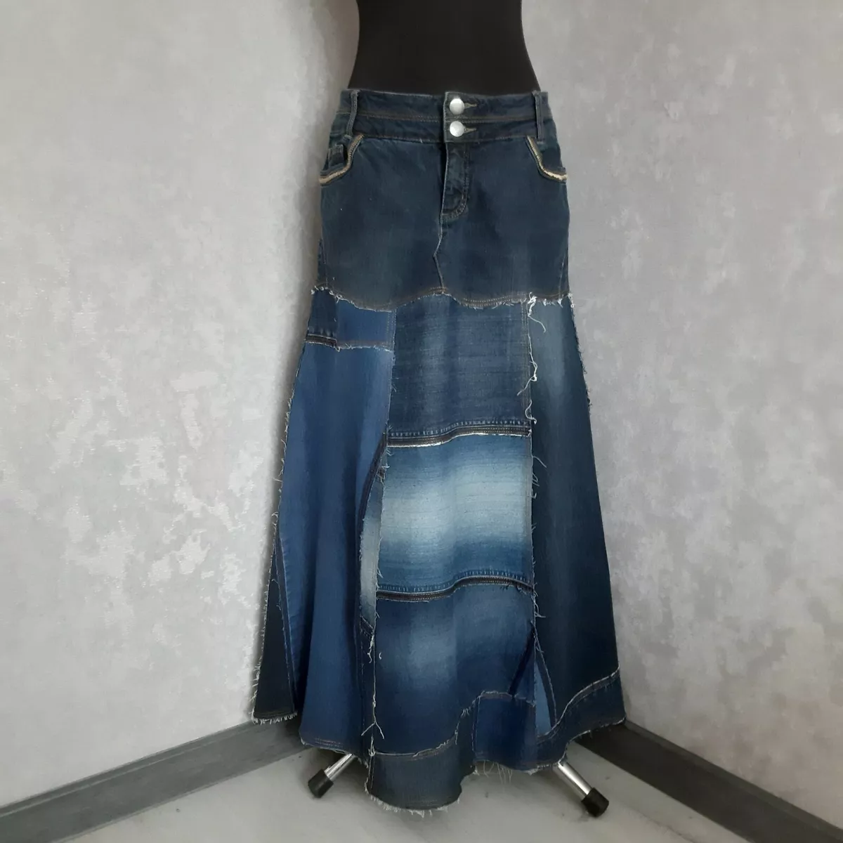 Mid-length skirt Louis Vuitton Blue size 34 FR in Denim - Jeans