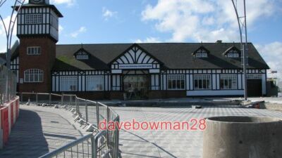 FOTO PORTRUSH BAHNHOF SIEHT NACH DER LETZTEN UMGESTALTUNG VIEL BESSER AUS. IT