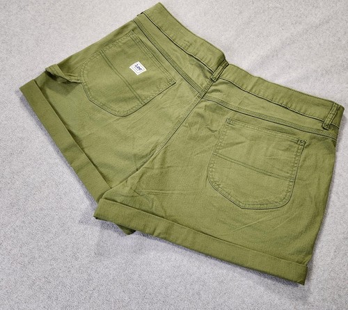 Lee Workwear Shorts Women Plus Size 20W (42x4.5) Utility Olive Cuffed Pocket NWT - Picture 4 of 15