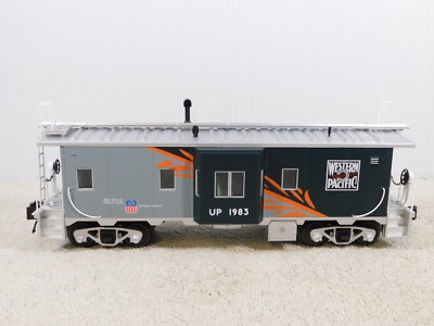 MTH 30-20951a Western Pacific Bay Window Caboose