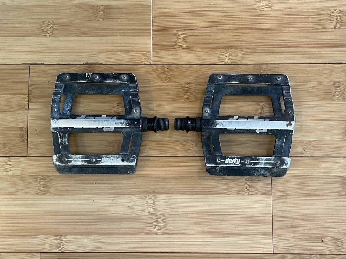 Deity Black Kat Platform Flat Down Mountain Bike BMX Enduro Pedals