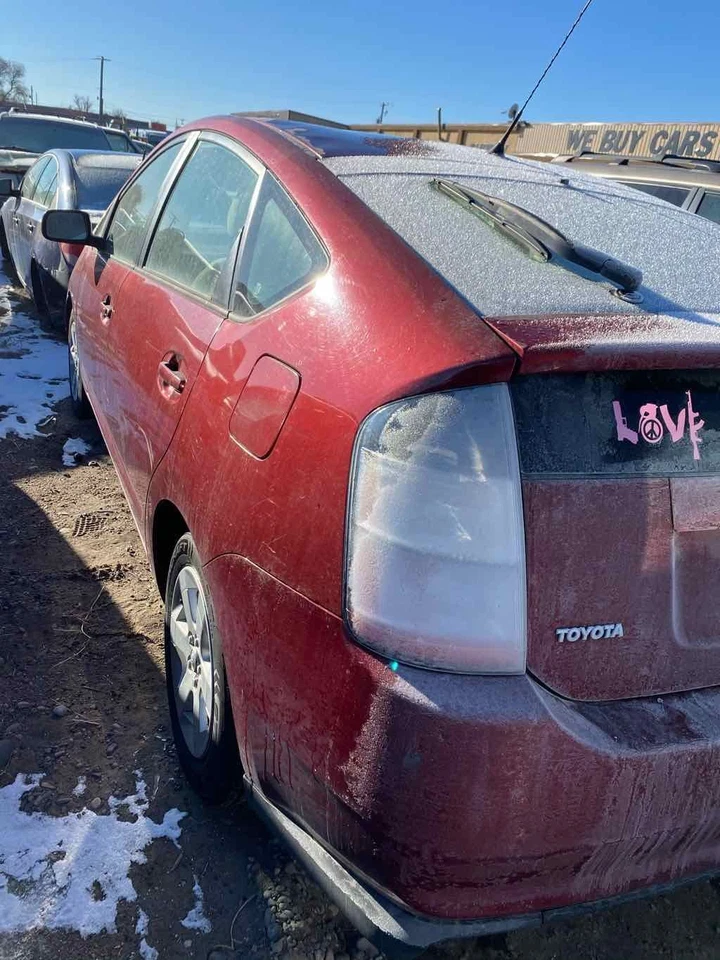 Conjunto de filtro de aire usado se adapta a: Toyota Prius 2005 grado A Foto 2 de 4