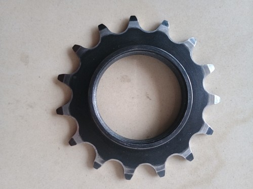 Vision NS track 52T chainring, 144 mm BCD and Shimano 15T rear track sprocket - Picture 7 of 8