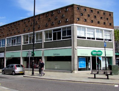 Photo 6x4 Specsavers, Neath Neath/Castell-Nedd The Parade side of the op c2016