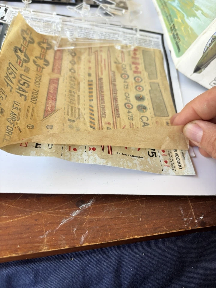 Matchbox #PK-411 F-101F/RF-101B CF-101B Voodoo 1:72 Scale Open Box  Unbuilt 1980 - Image 4 of 4