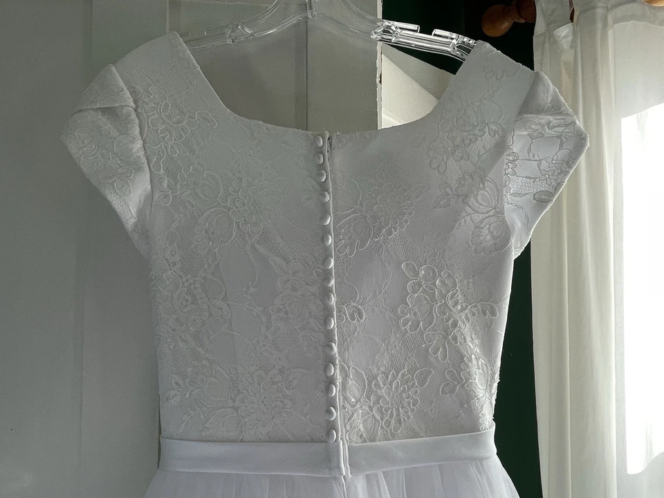 Vestido de novia talla 8 inalterado Foto 3 de 4