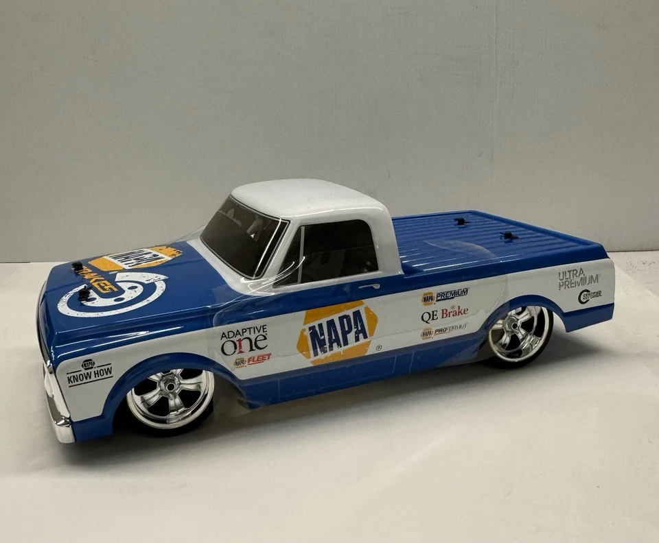 Vaterra V100 1:10 Napa Auto 1972 Chevy C10 Truck RC RTR-  Very Rare! - Image 3 of 4