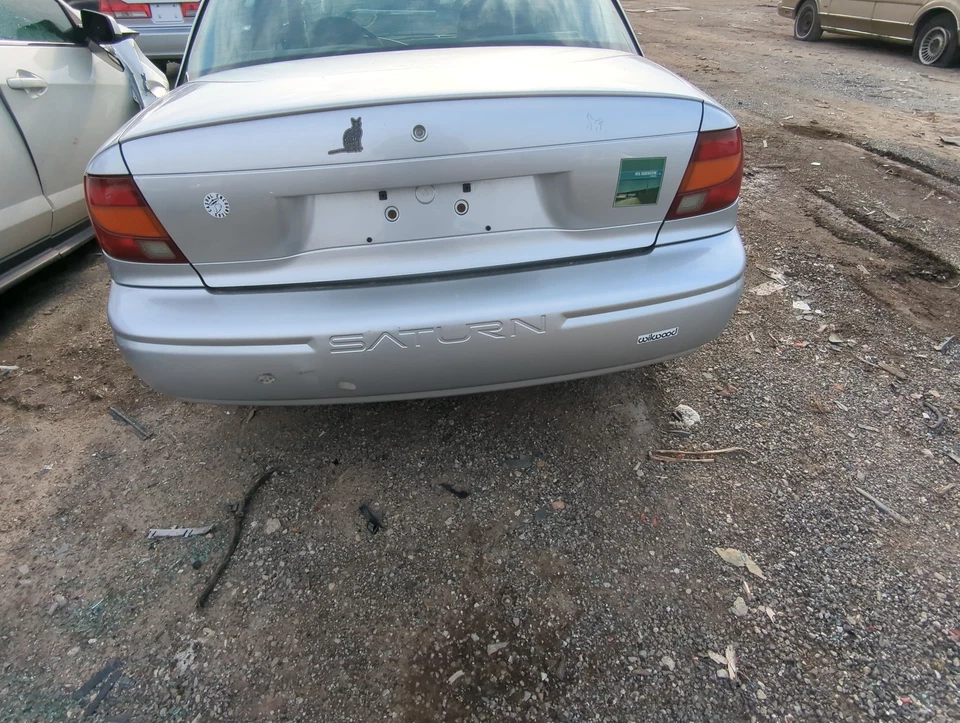 Saturn Saturn S Series Rear Bumper Assembly Oem UM80O - Imagem 2 de 4