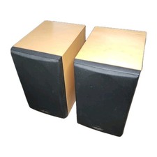 2 x Polk Audio RT25i Bookshelf Speakers EUC T...