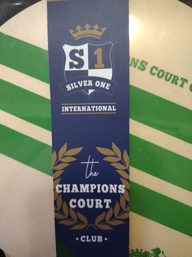 NEW Champions Court Club Pickleball Wooden Paddle Green 2 Paddles 2 Balls Set  - Afbeelding 3 van 10