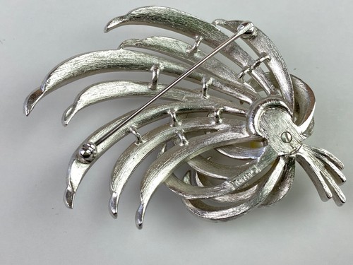 CROWN TRIFARI Brushed Silver Pin Brooch Faux Pearl Floral Wheat - Picture 3 of 5