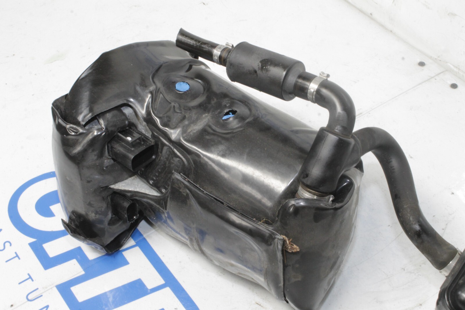 12-14 MCLAREN MP4-12C 12C 570 OEM POWER STEERING RESERVOIR W/ TANK DAMAGED STOCK