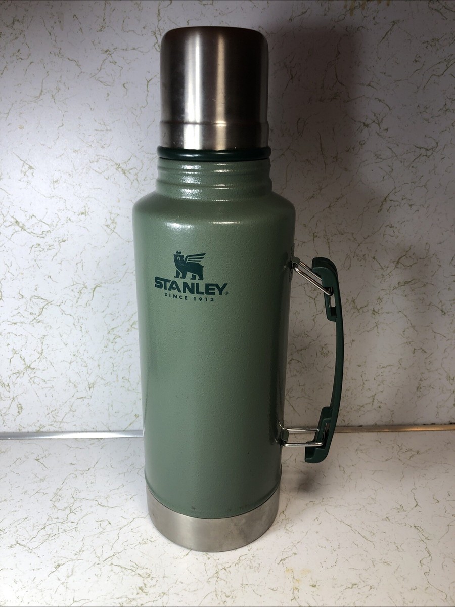 Stanley Classic Stainless Steel Extra Large qt Thermos W/ Handle Green  Mint