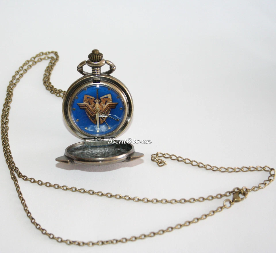 DC Comics Mujer Maravilla Logotipo de Película Tono Bronce Reloj Bolsillo Collar Licencia NUEVO Foto 4 de 4