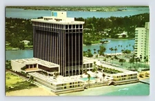 Postcard Florida Miami Beach FL Doral Hotel 1960s Unposted Chrome