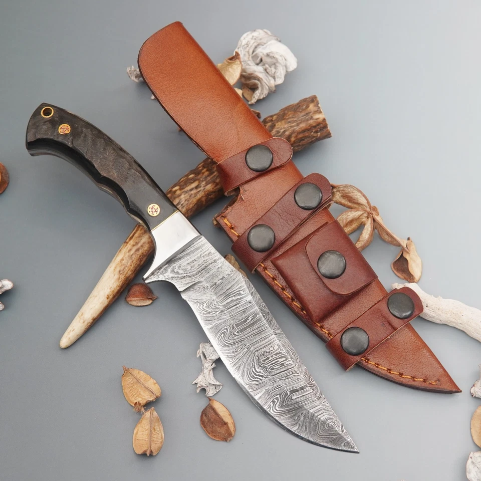 СДЕЛАННЫЙ НА ЗАКАЗ РУЧНОЙ РАБОТЫ ДАМАССКИЙ РОГОВЫЙ НОЖ, МОЗАИЧНАЯ БУЛАВКА И ПЕРВОКЛАССНЫЕ НОЖНЫ DH9 - Изображение 2 из 4