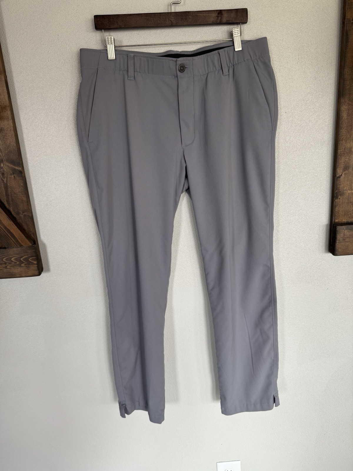Men’s Under Armour Light Weight Golf Pants Gray 36X32