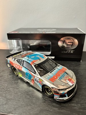 Chase Elliott 2019 Hooters Spirits Color Chrome Elite 1 Of 33