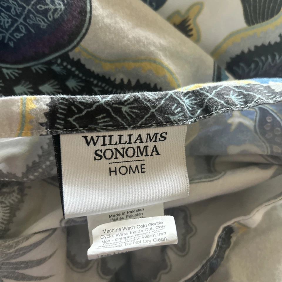 Williams Sonoma old word weaver Zina Queen Size Duvet Cover 86 w 90 L  Tropical - Image 3 of 4