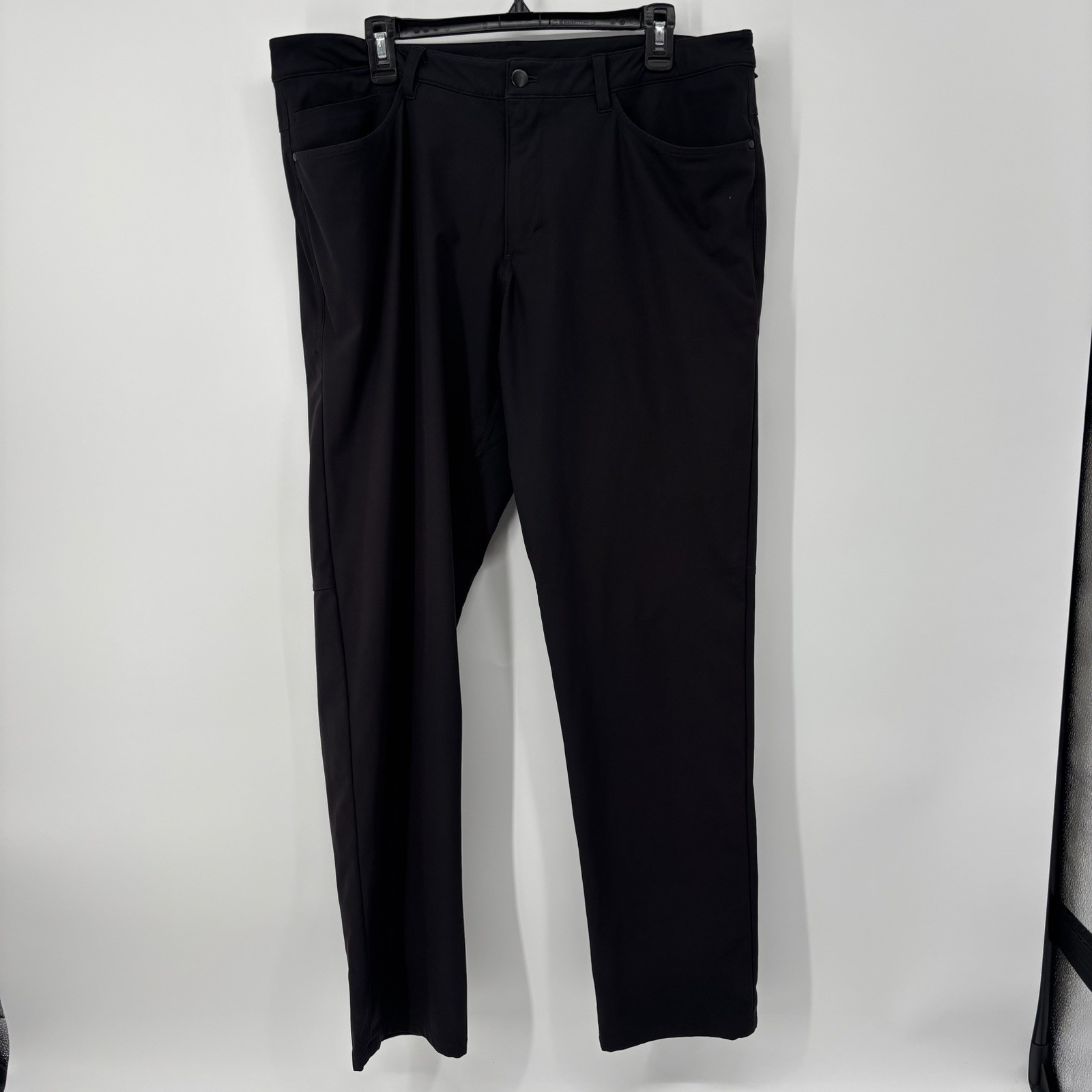 Lululemon Commission ABC Black Athletic Chino Golf Pants Mens Size 36x32 *FLAWED