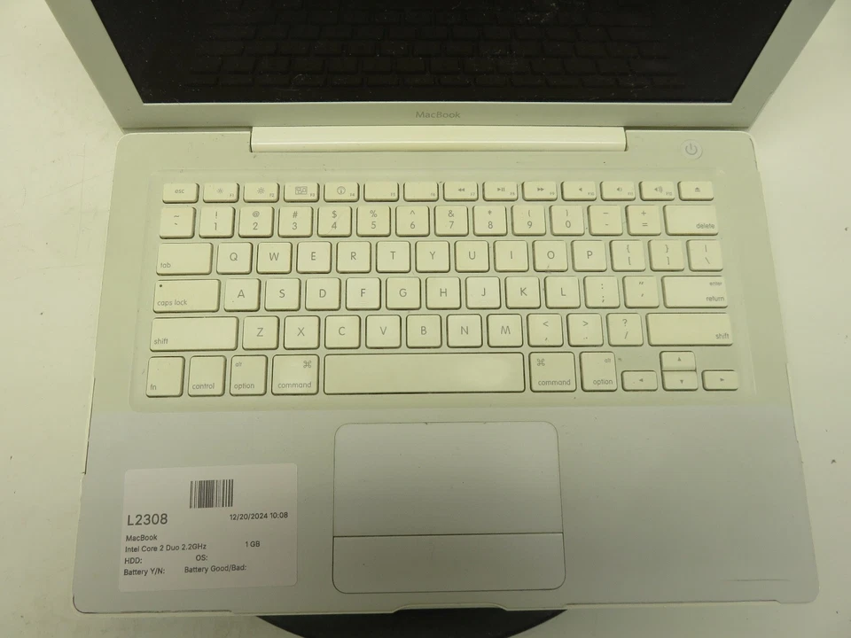 Apple MacBook A1181 13.3 Laptop Intel Core 2 Duo 2.2 GHz 1 GB NO HDD NO BAT - Image 2 of 4